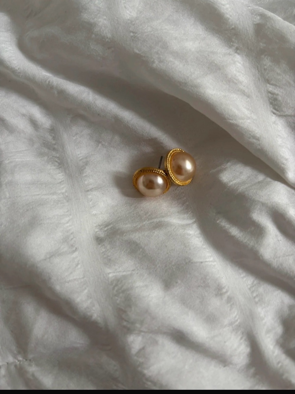 Gold Pearl Stud Earrings - Women Jewelry